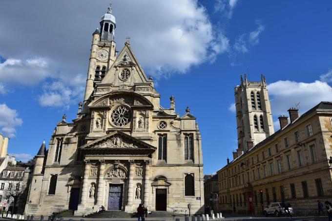 Convivial Et Chaleureux Pres De Notre-dame Appartement Parijs